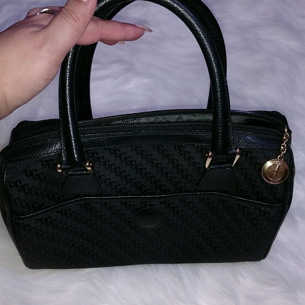 Authentic Gucci handbags